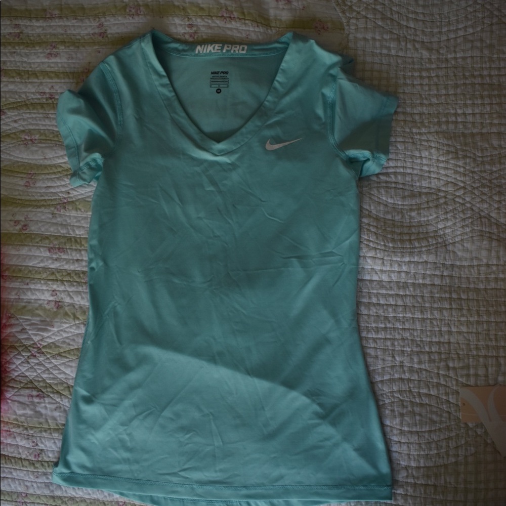 Nike workout top